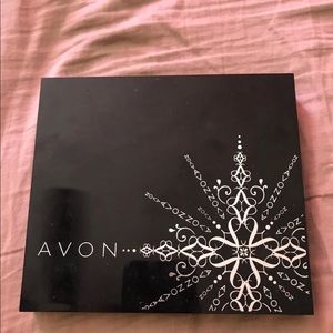 Avon makeup studio palette